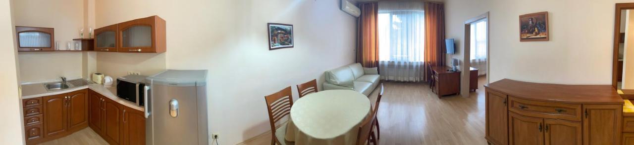 Apart Hotel Central Razgrad エクステリア 写真