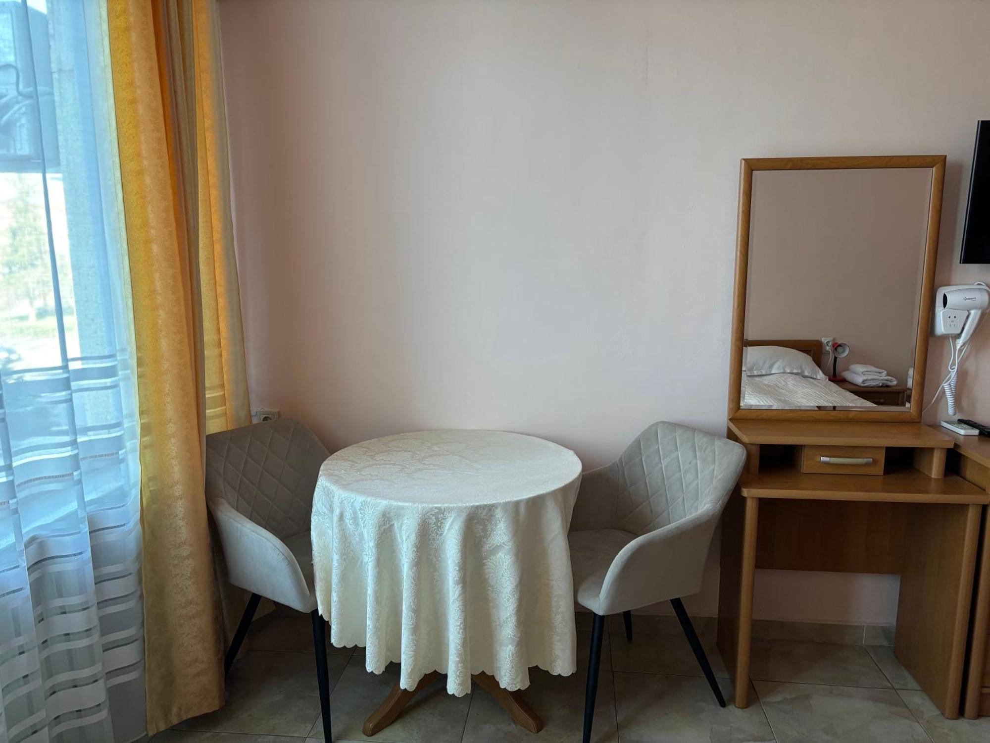Apart Hotel Central Razgrad エクステリア 写真
