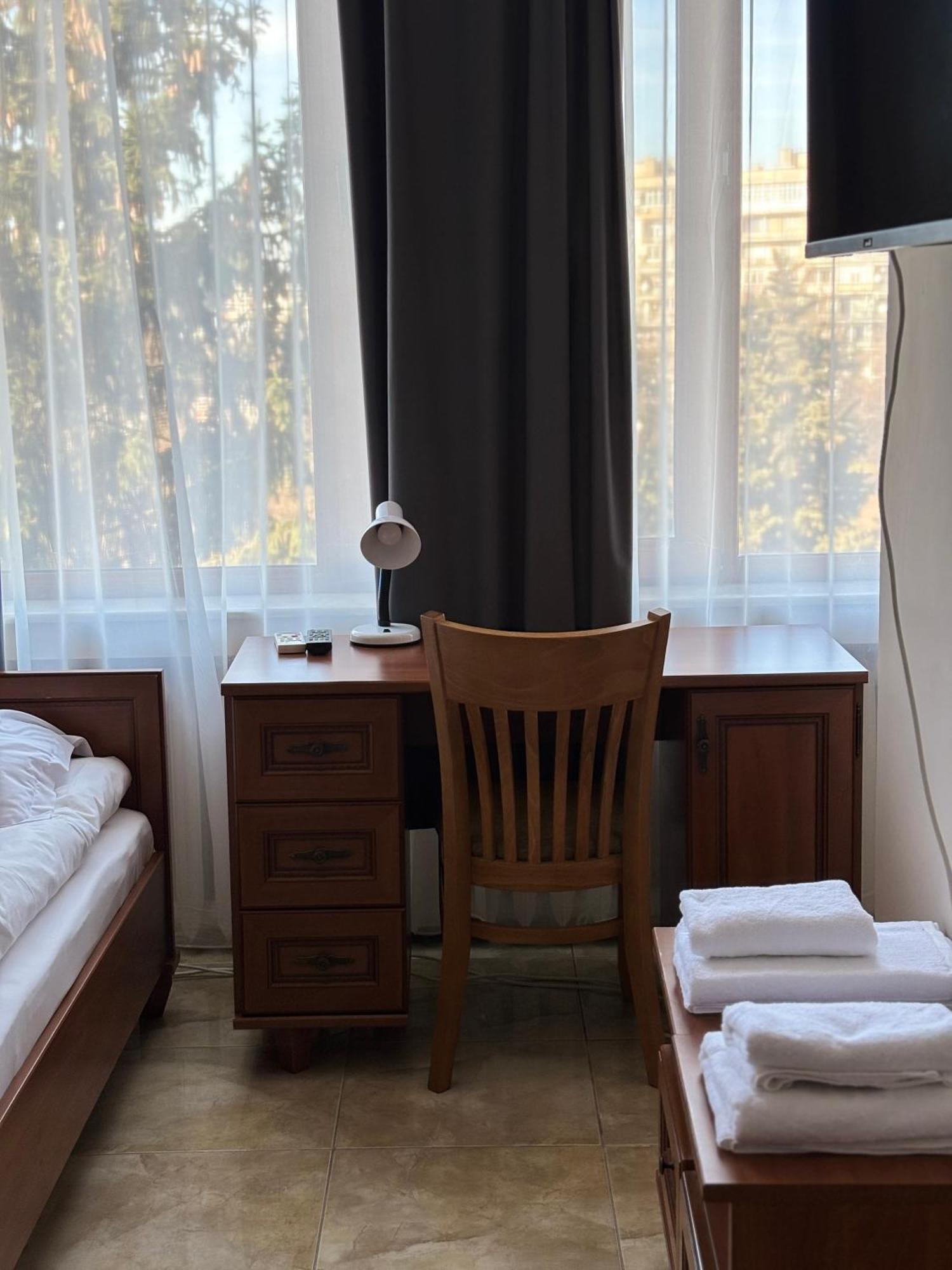 Apart Hotel Central Razgrad エクステリア 写真