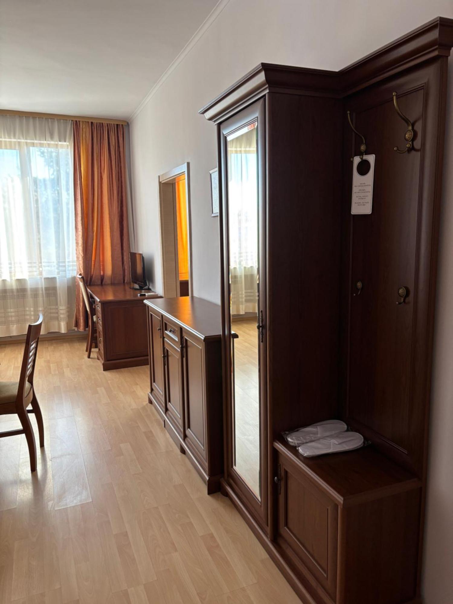Apart Hotel Central Razgrad エクステリア 写真