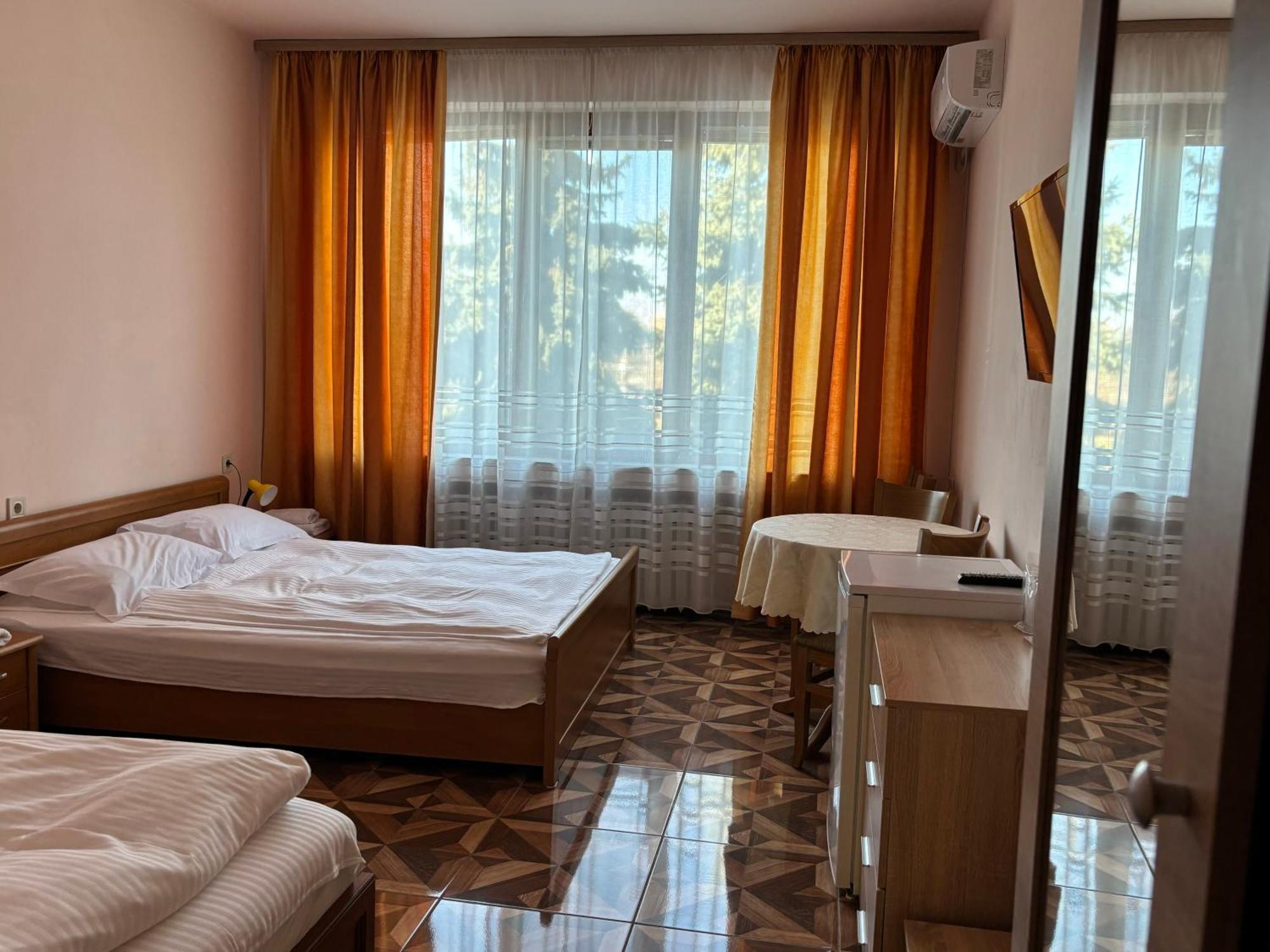Apart Hotel Central Razgrad エクステリア 写真