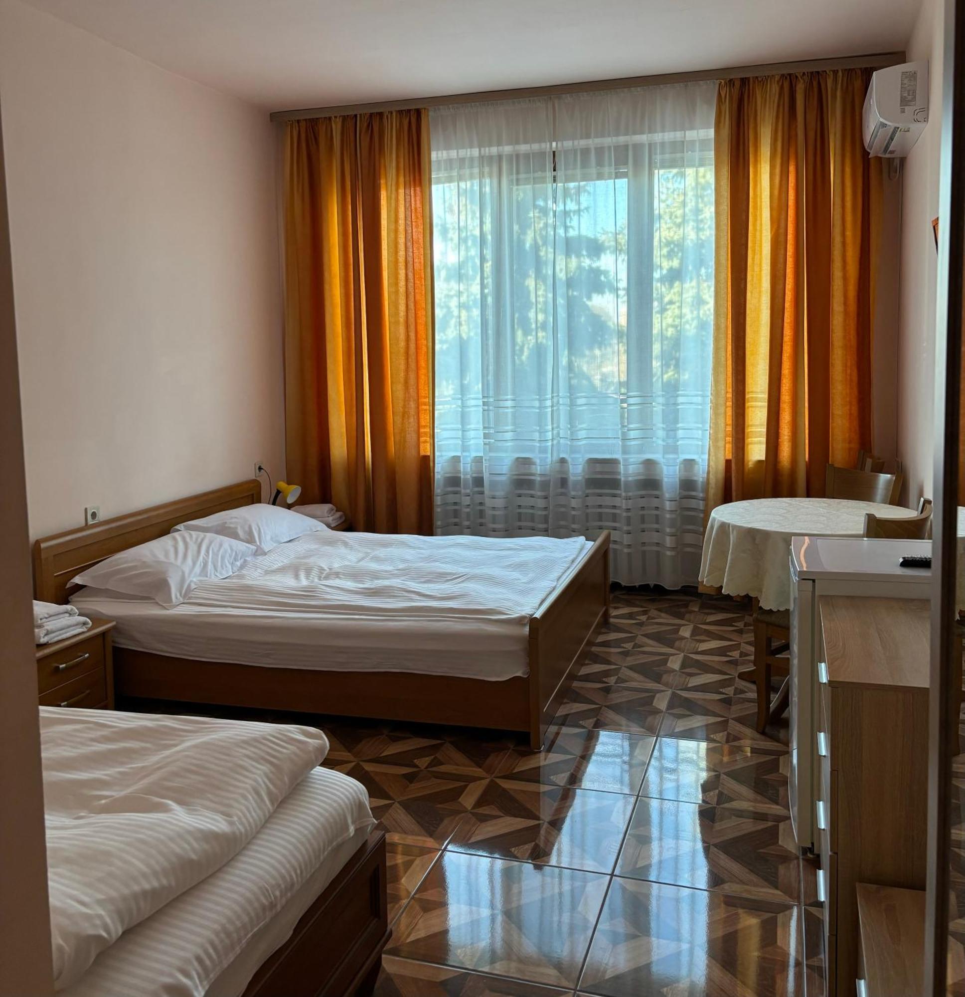 Apart Hotel Central Razgrad エクステリア 写真