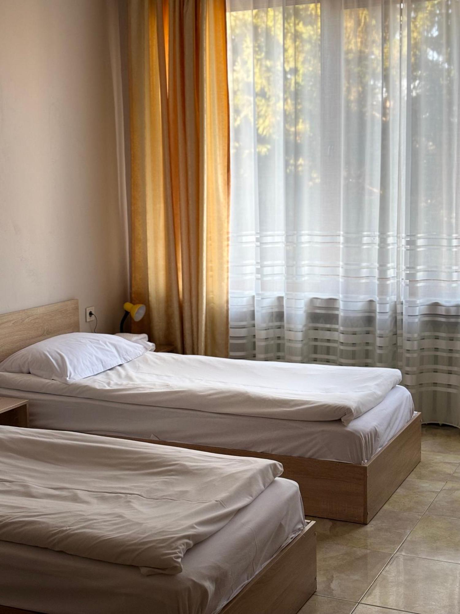 Apart Hotel Central Razgrad エクステリア 写真