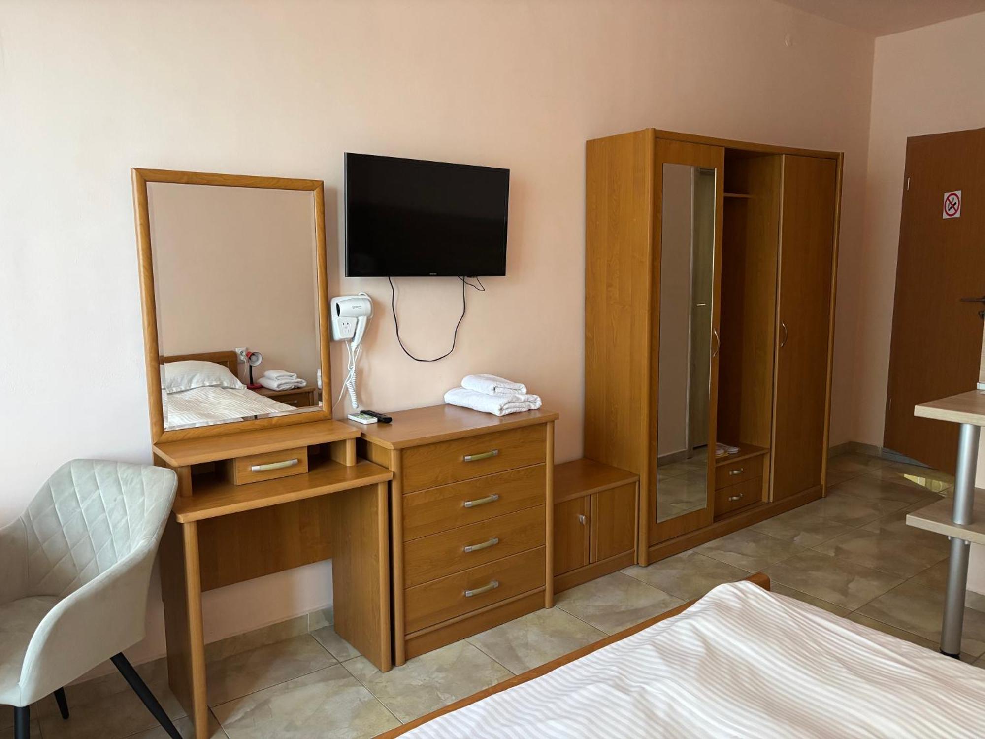 Apart Hotel Central Razgrad エクステリア 写真