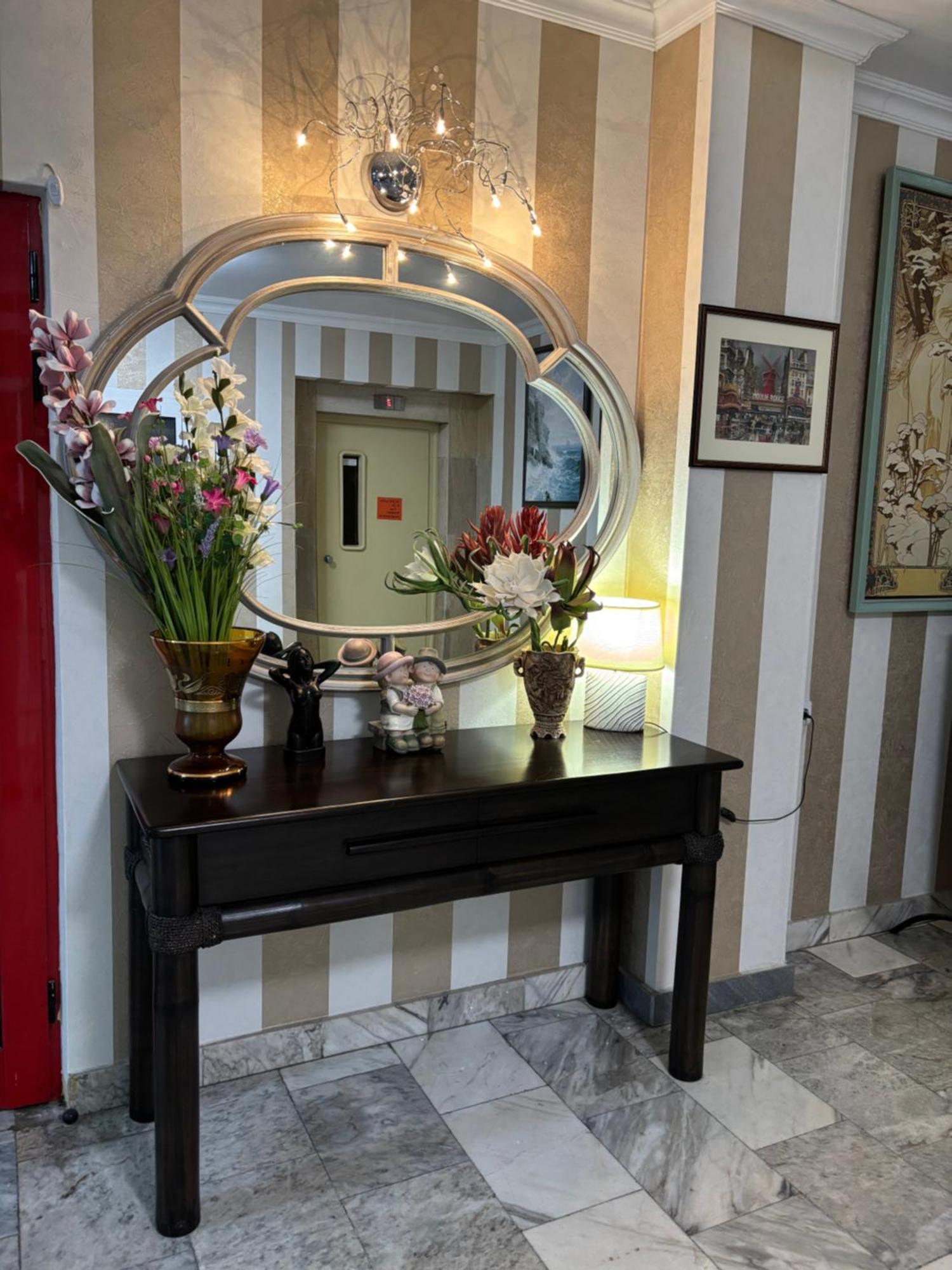 Apart Hotel Central Razgrad エクステリア 写真